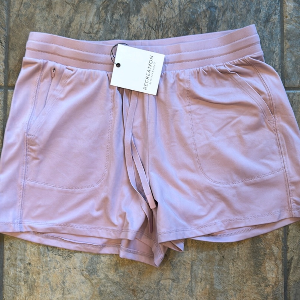 Thread and supply recreation shorts